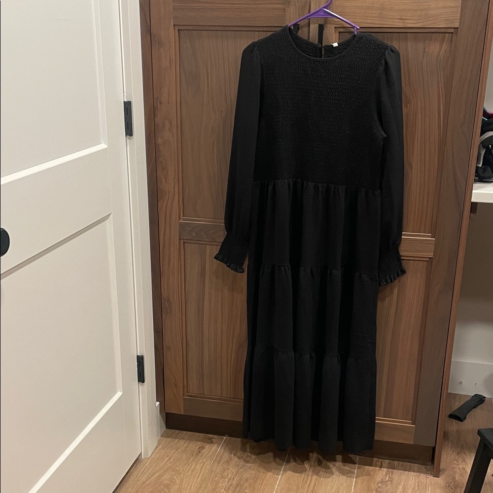 Elegant Black Maxi Dress